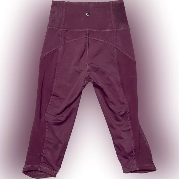 Lululemon Burgundy Bordeaux Drama Crop Sz 2 - Picture 4 of 5